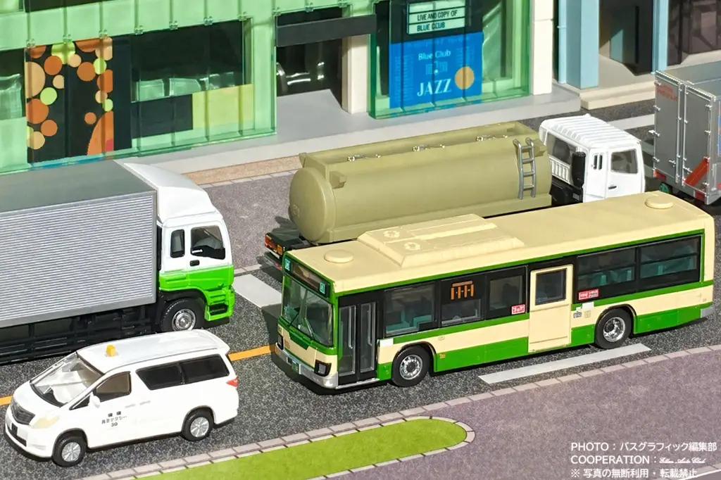 バス・トラック等のジオラマ