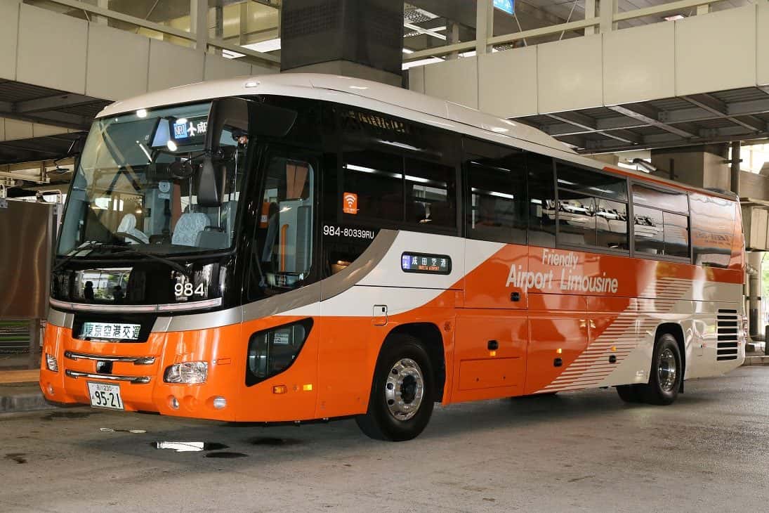東京空港交通 リムジンバス 改良型リフト付きリムジンバス を導入 バスギアターミナル